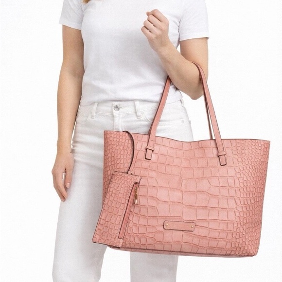 Elegant Pink Crocodile-Embossed Tote Bag - Picture 4 of 4